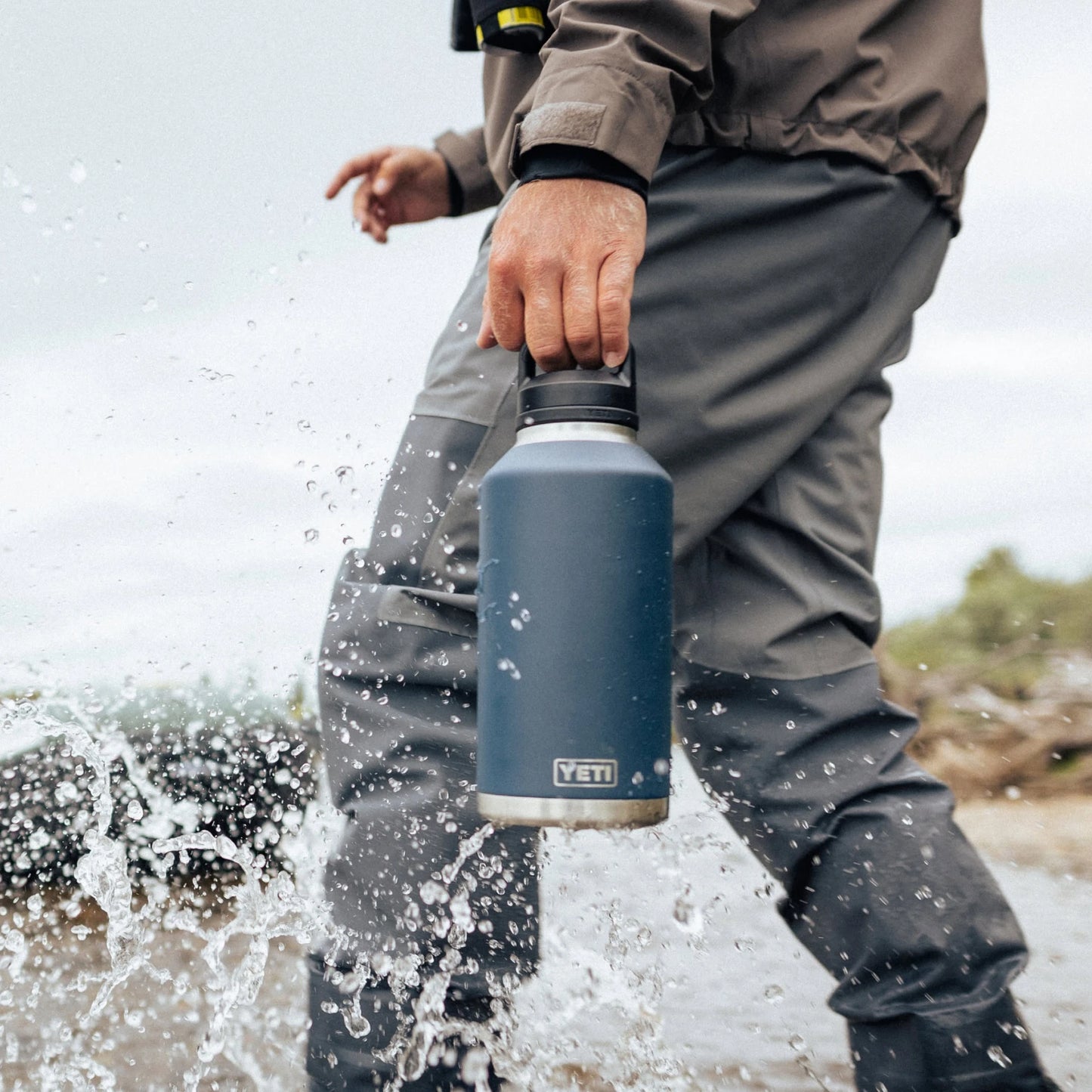 64 oz Water Bottle - US 8658