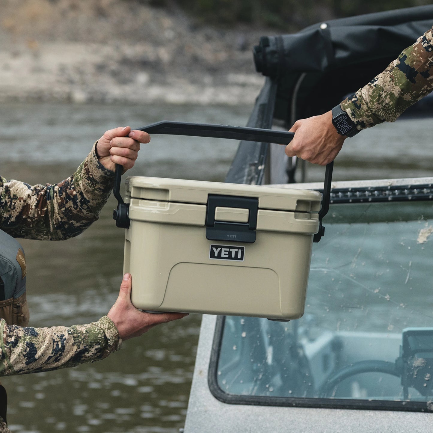 8 Hard Cooler - US 2449
