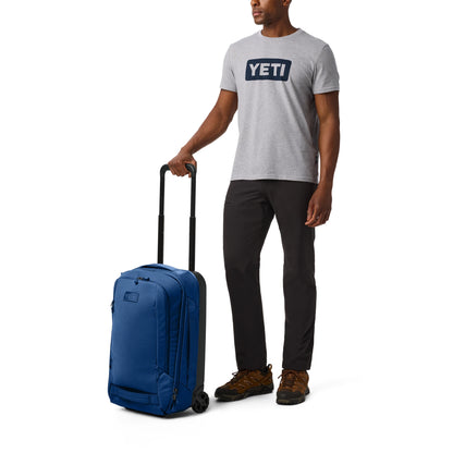 35L/22" Carry-On Luggage - US 4872
